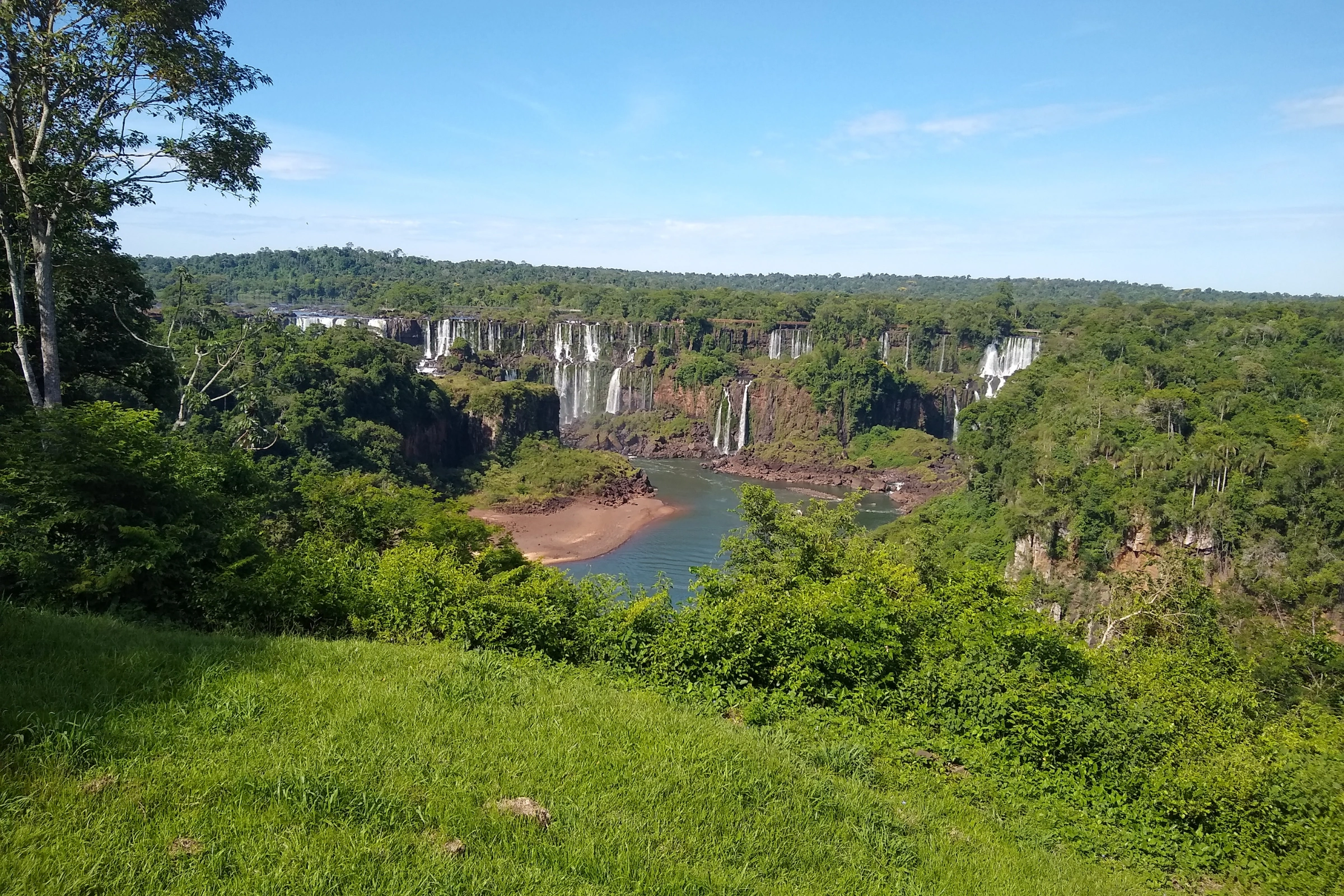 Foz_Do_Iguaçu,_State_Of_Paraná[1].webp